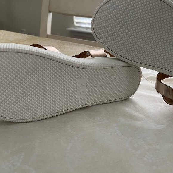 MIA Shoes "6M" - Picture 9 of 9